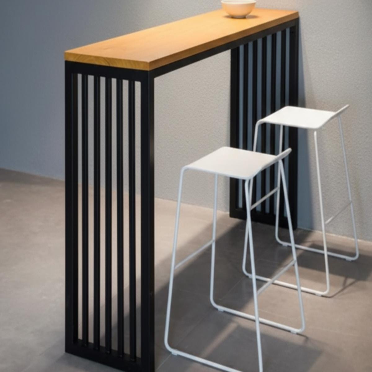 console-style-high-top-table
Kitchen bar table in narrow console style used as high top table